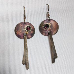 Art deco dangly round earrings 🌈